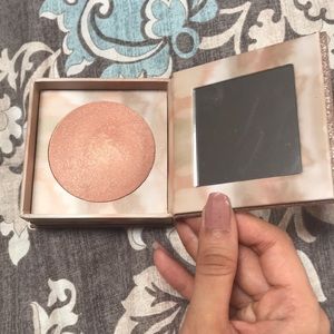 Urban Decay Naked Illuminated Shimmering Powder